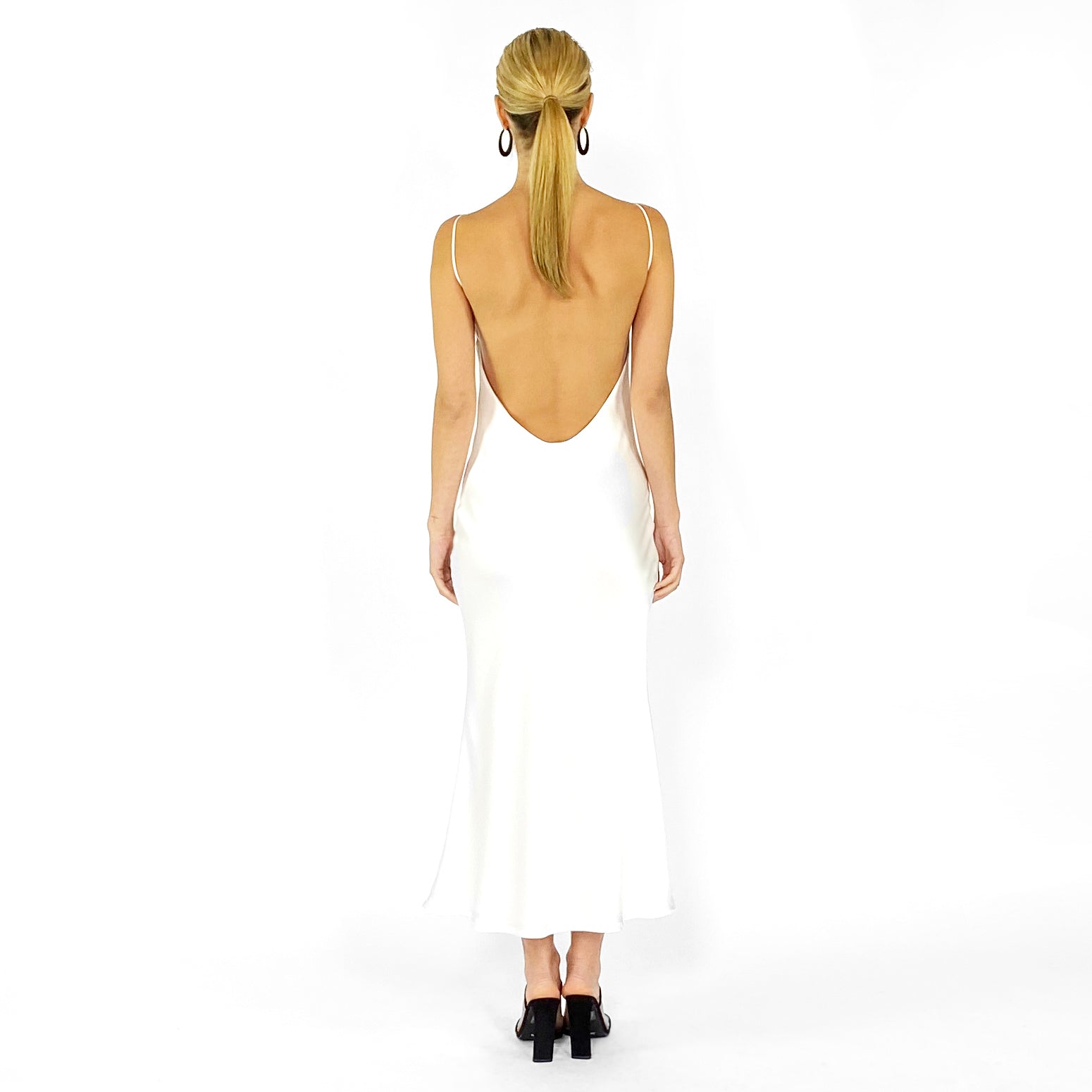 The Madysyn Backless Slip Dress – héxié